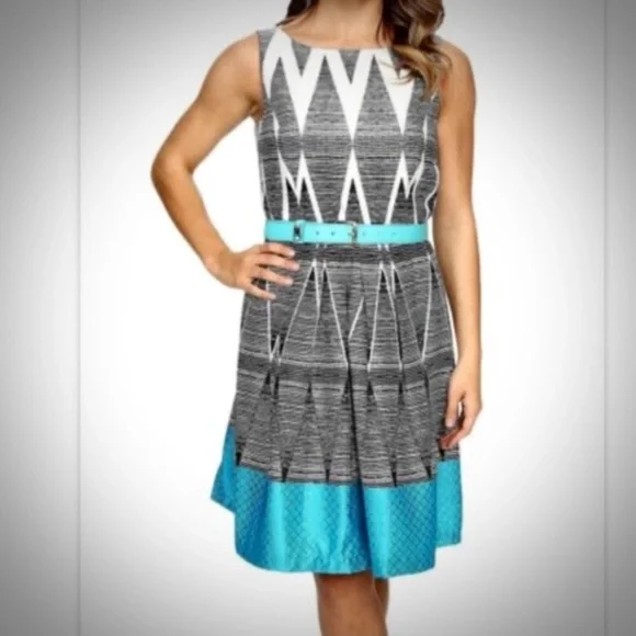 Tahari Arthur S Levine Sleeveless Dress Size 6 - Picture 7 of 7